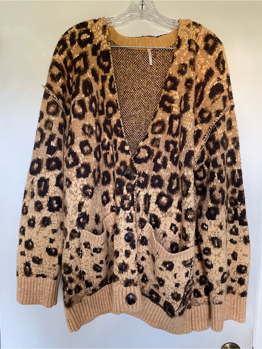 Gorgeous Free People sweater size medium